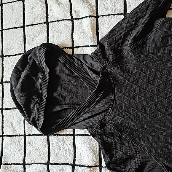 STUNNING LULULEMON REST LESS Hoodie black cable texture - Picture 6 of 12